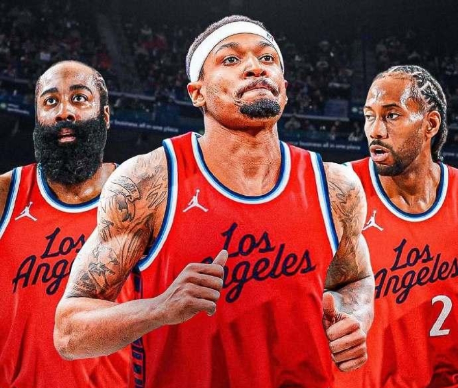 lol比赛回放-包含费城76人训练开放日，今夜调整名单引欢呼，NBA季后赛在即，数据趋势出现新变化的词条