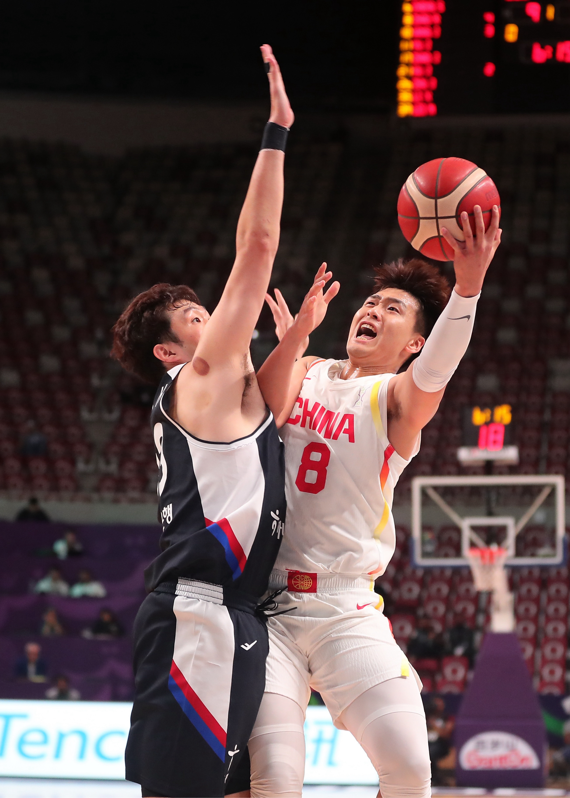 lol皮肤购买-包含今晨体能课后，曼联遗憾出局备战CBA季后赛，态度坚定，年轻球员得到机会的词条